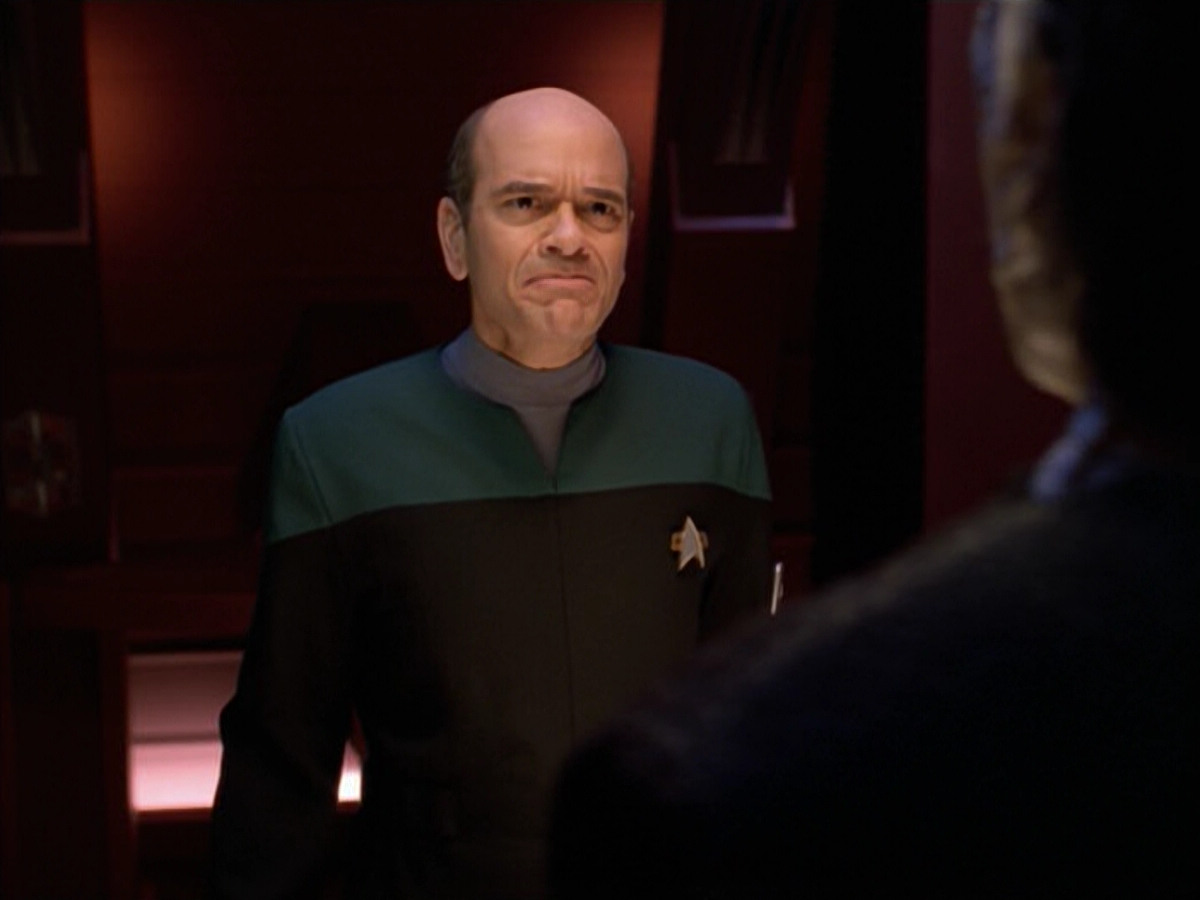 extant_StarTrek_VOY_5x08-NothingHuman_02664.jpg