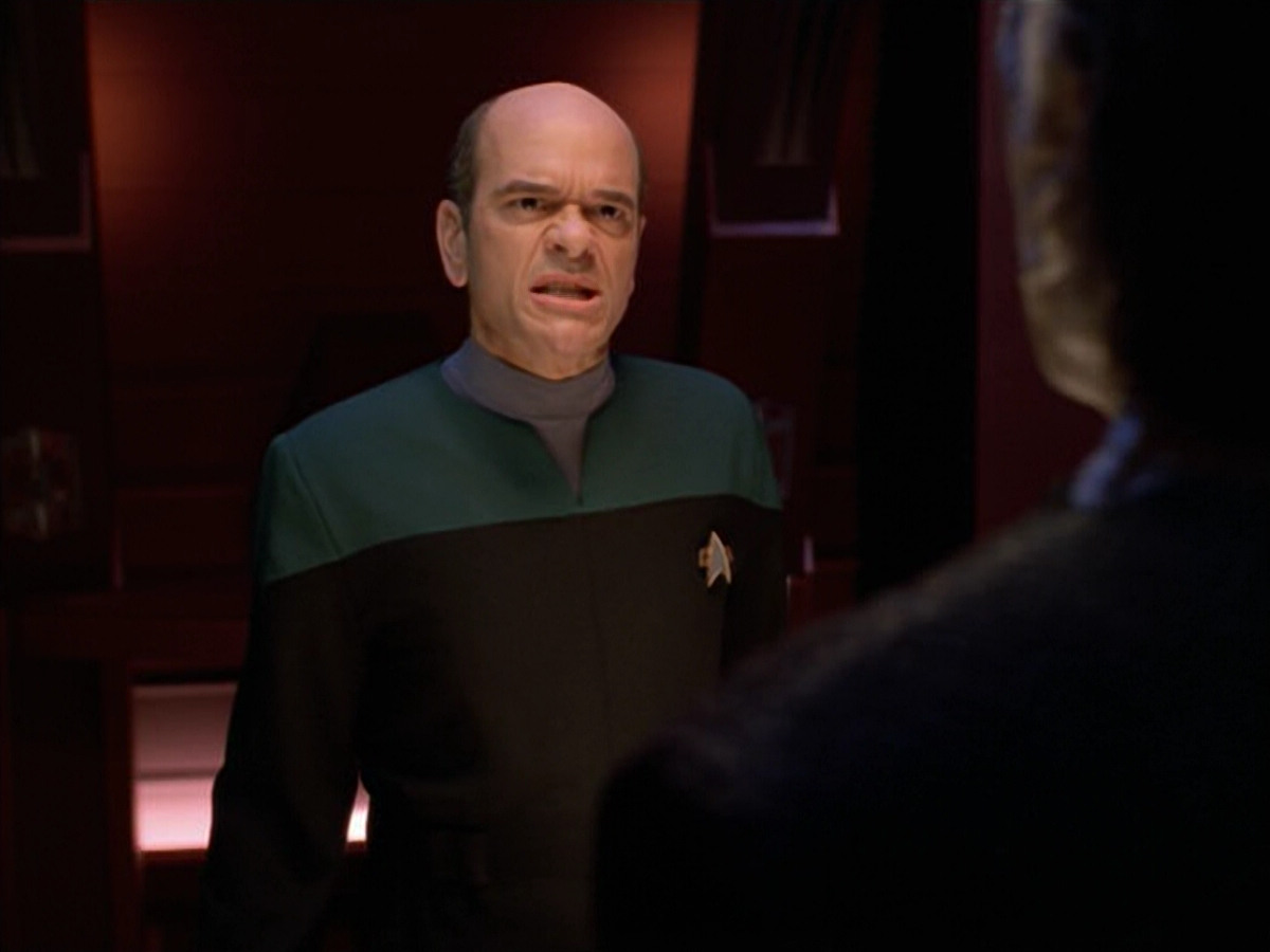 extant_StarTrek_VOY_5x08-NothingHuman_02677.jpg