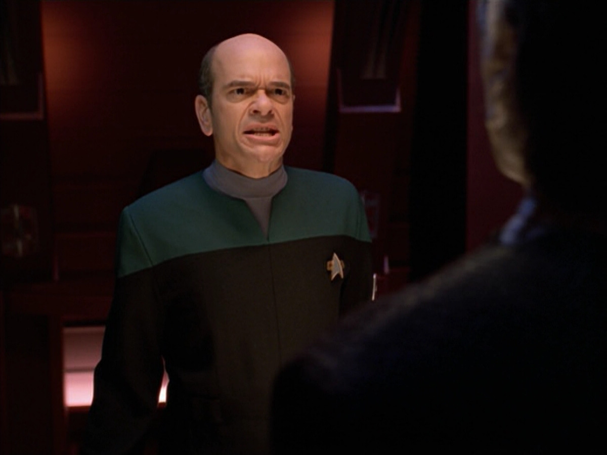 extant_StarTrek_VOY_5x08-NothingHuman_02680.jpg