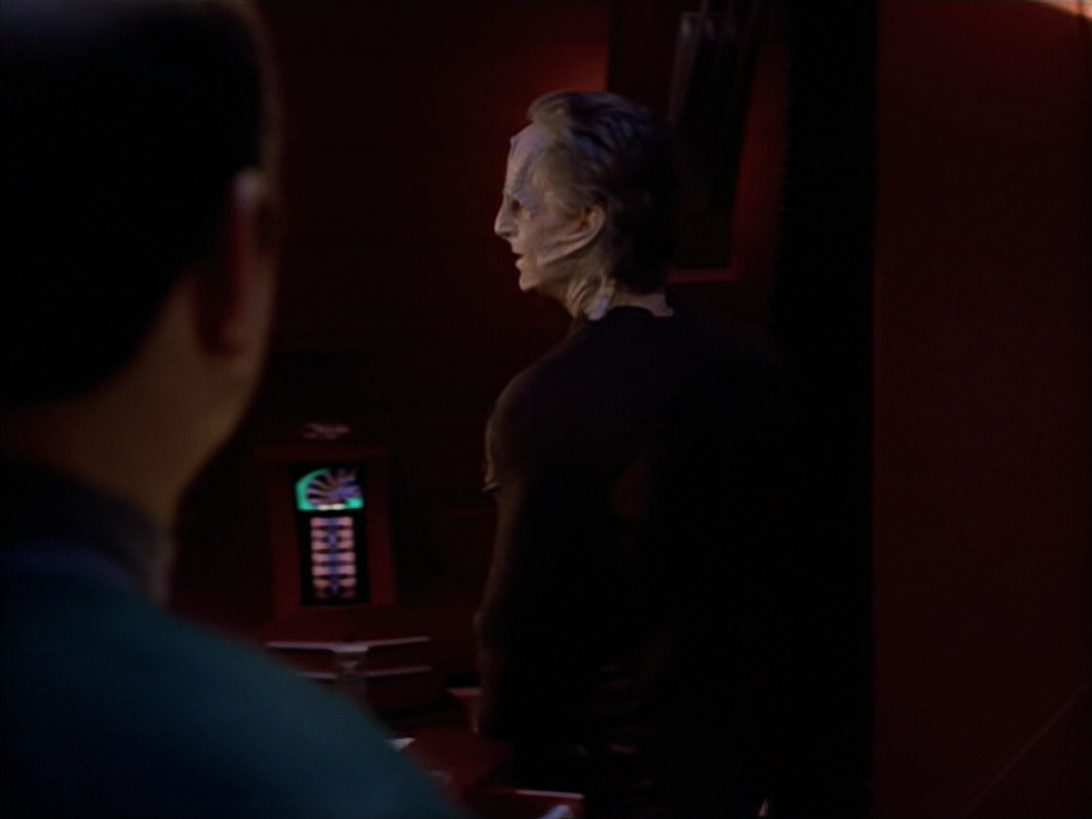 extant_StarTrek_VOY_5x08-NothingHuman_02699.jpg