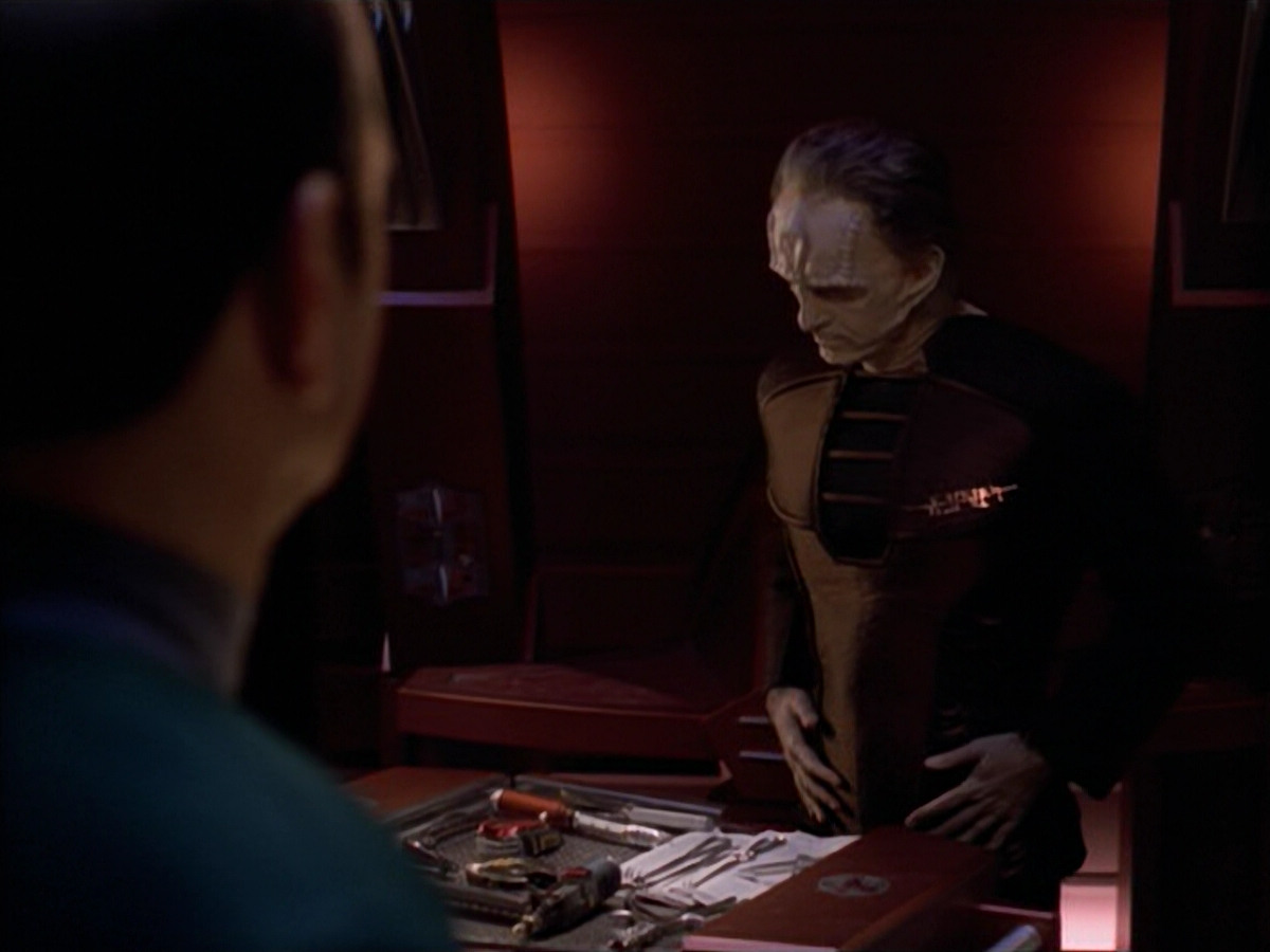 extant_StarTrek_VOY_5x08-NothingHuman_02701.jpg