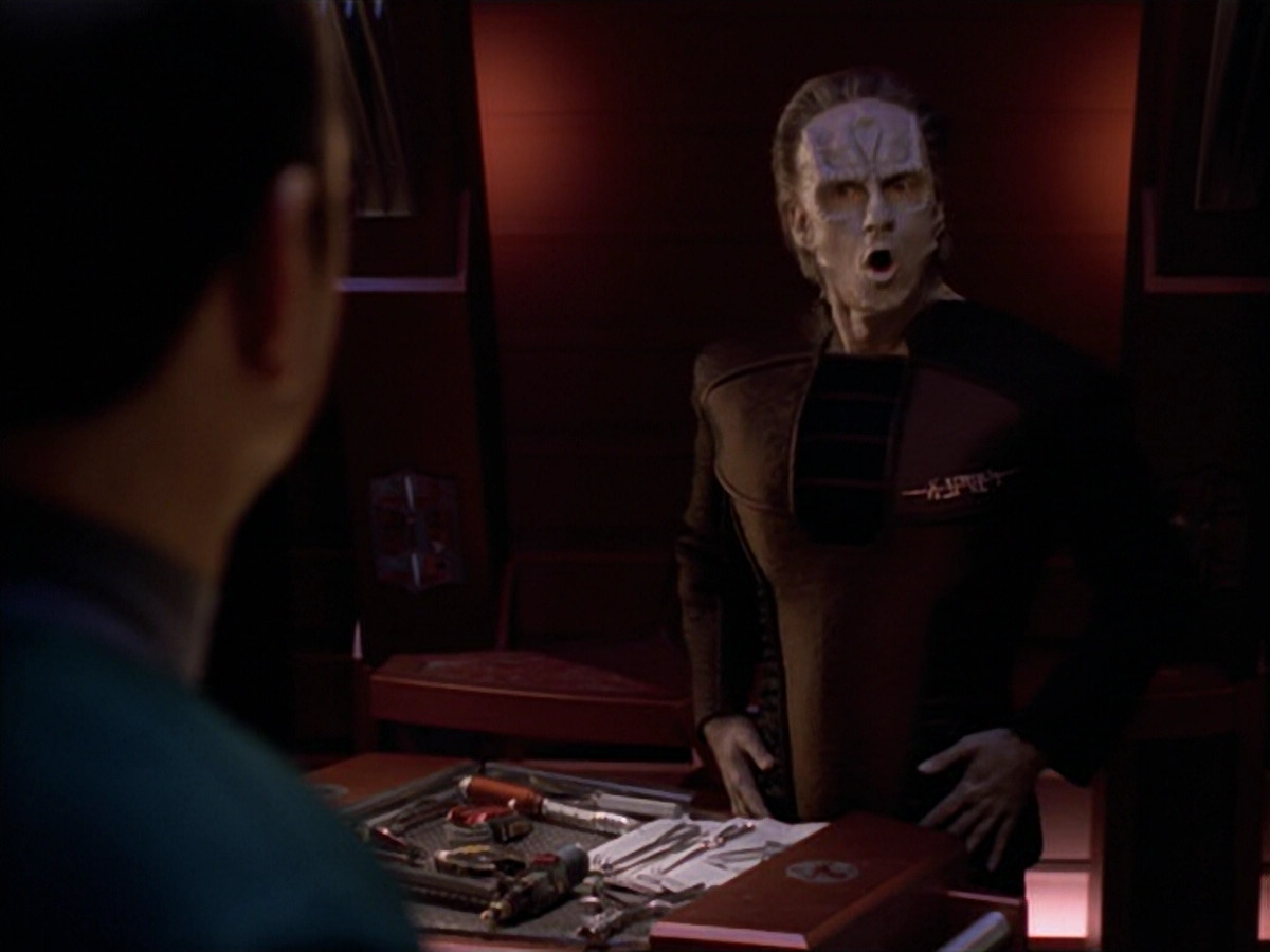 extant_StarTrek_VOY_5x08-NothingHuman_02703.jpg
