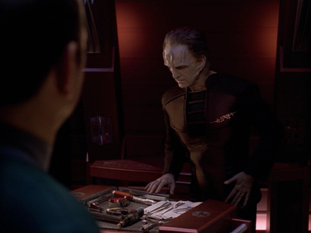extant_StarTrek_VOY_5x08-NothingHuman_02708.jpg
