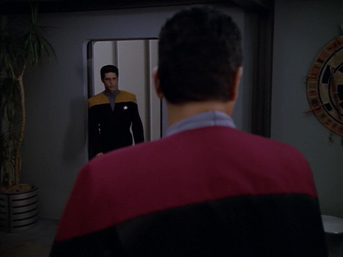 extant_StarTrek_VOY_5x08-NothingHuman_02728.jpg