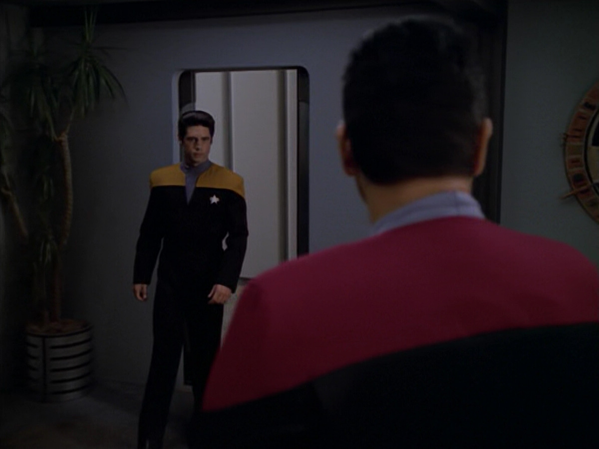extant_StarTrek_VOY_5x08-NothingHuman_02729.jpg