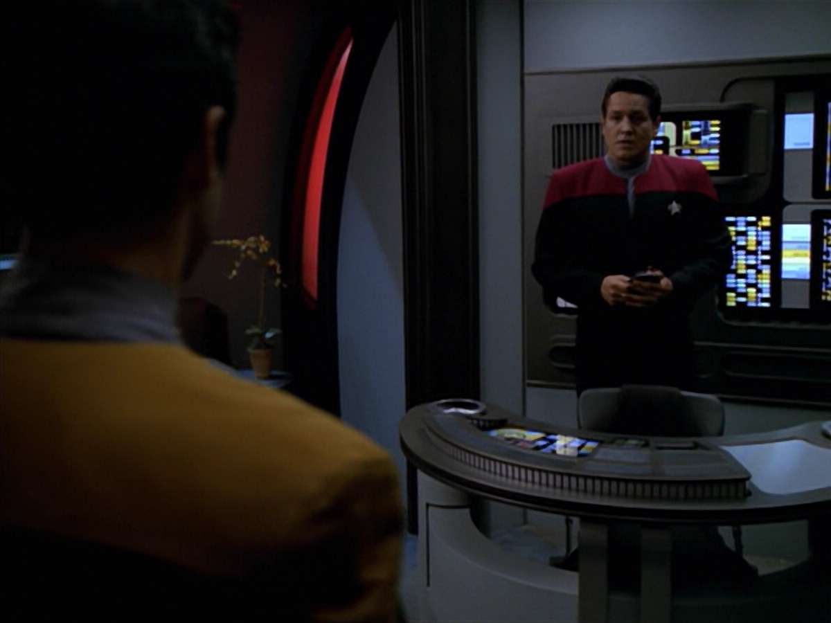 extant_StarTrek_VOY_5x08-NothingHuman_02730.jpg
