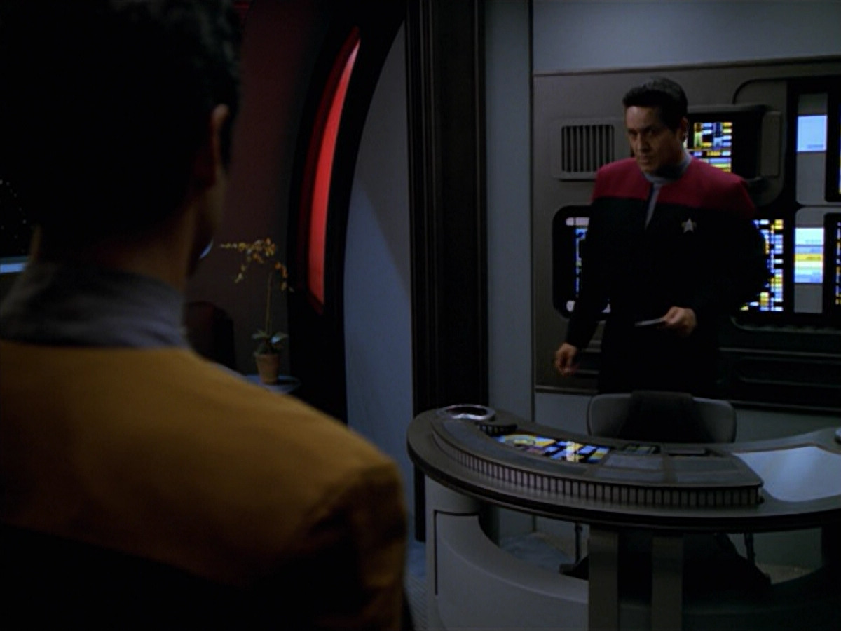 extant_StarTrek_VOY_5x08-NothingHuman_02733.jpg