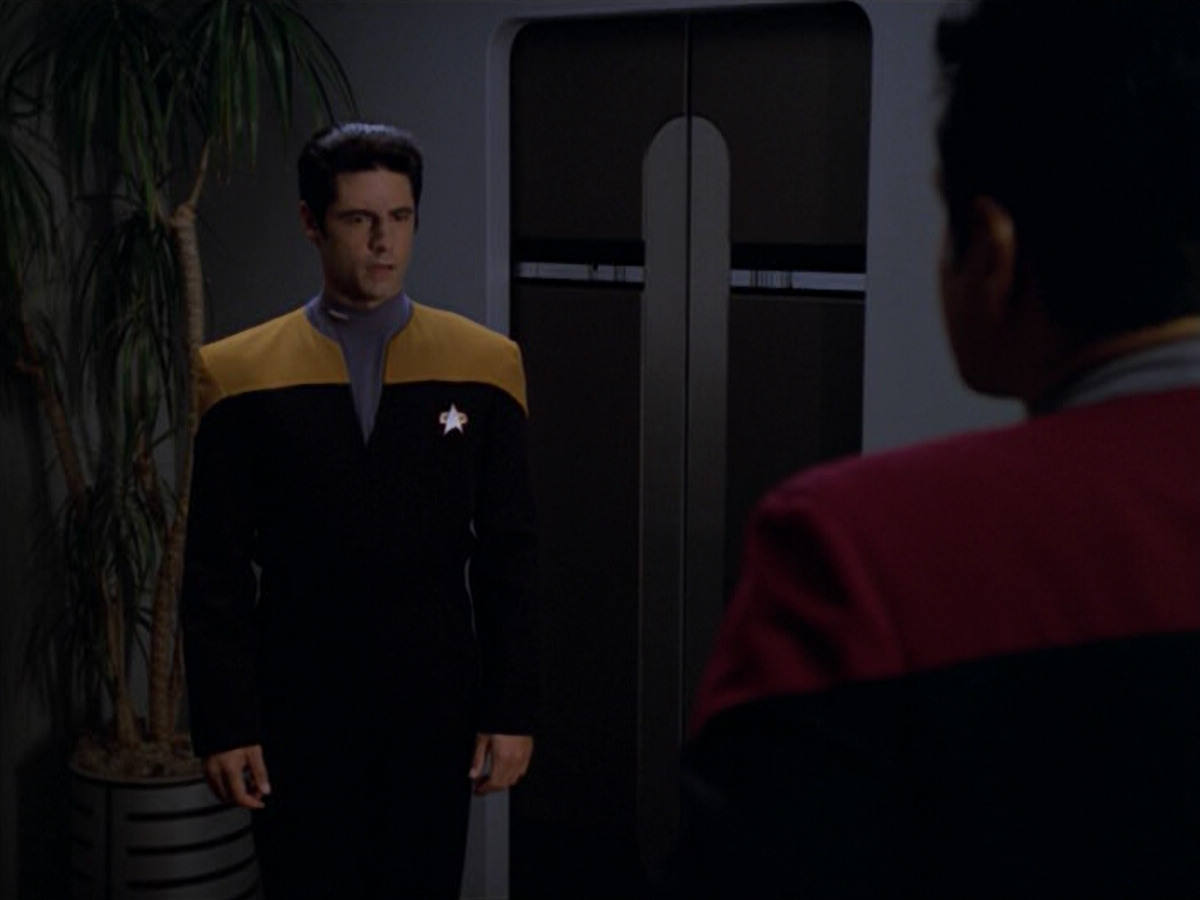 extant_StarTrek_VOY_5x08-NothingHuman_02740.jpg