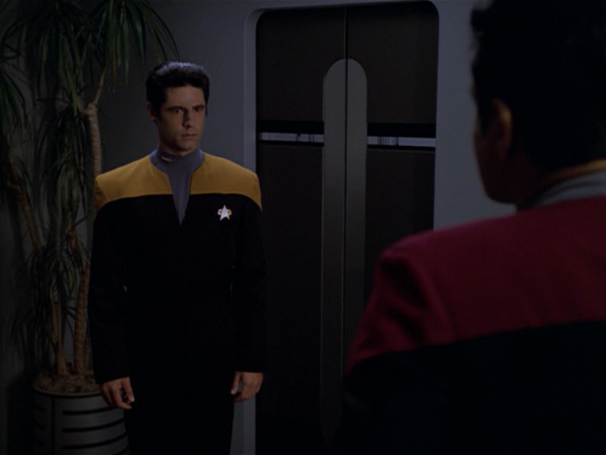 extant_StarTrek_VOY_5x08-NothingHuman_02742.jpg