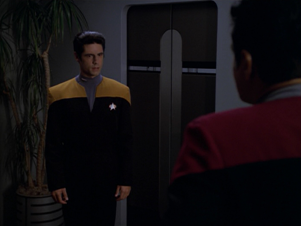 extant_StarTrek_VOY_5x08-NothingHuman_02747.jpg