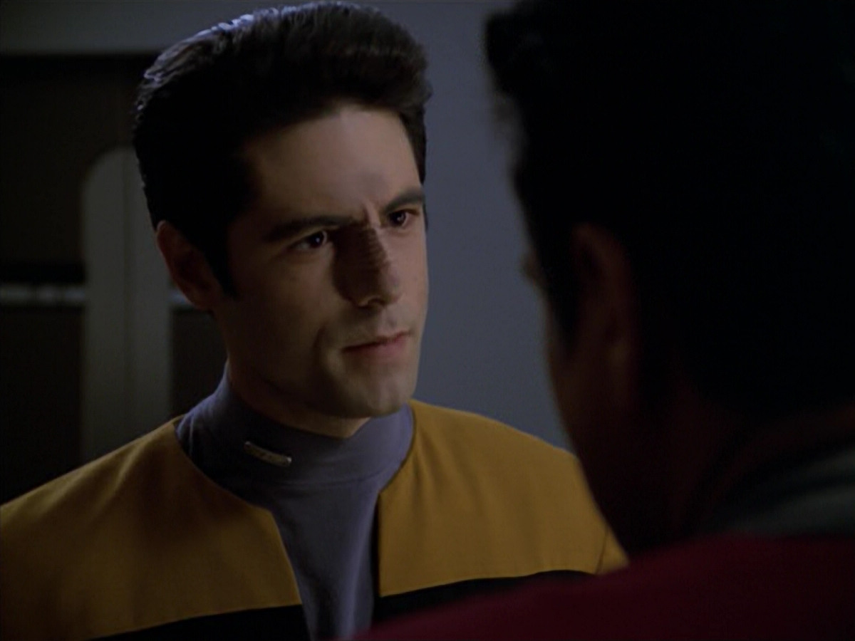 extant_StarTrek_VOY_5x08-NothingHuman_02777.jpg
