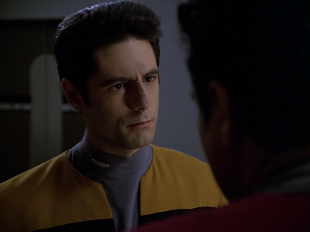extant_StarTrek_VOY_5x08-NothingHuman_02779.jpg