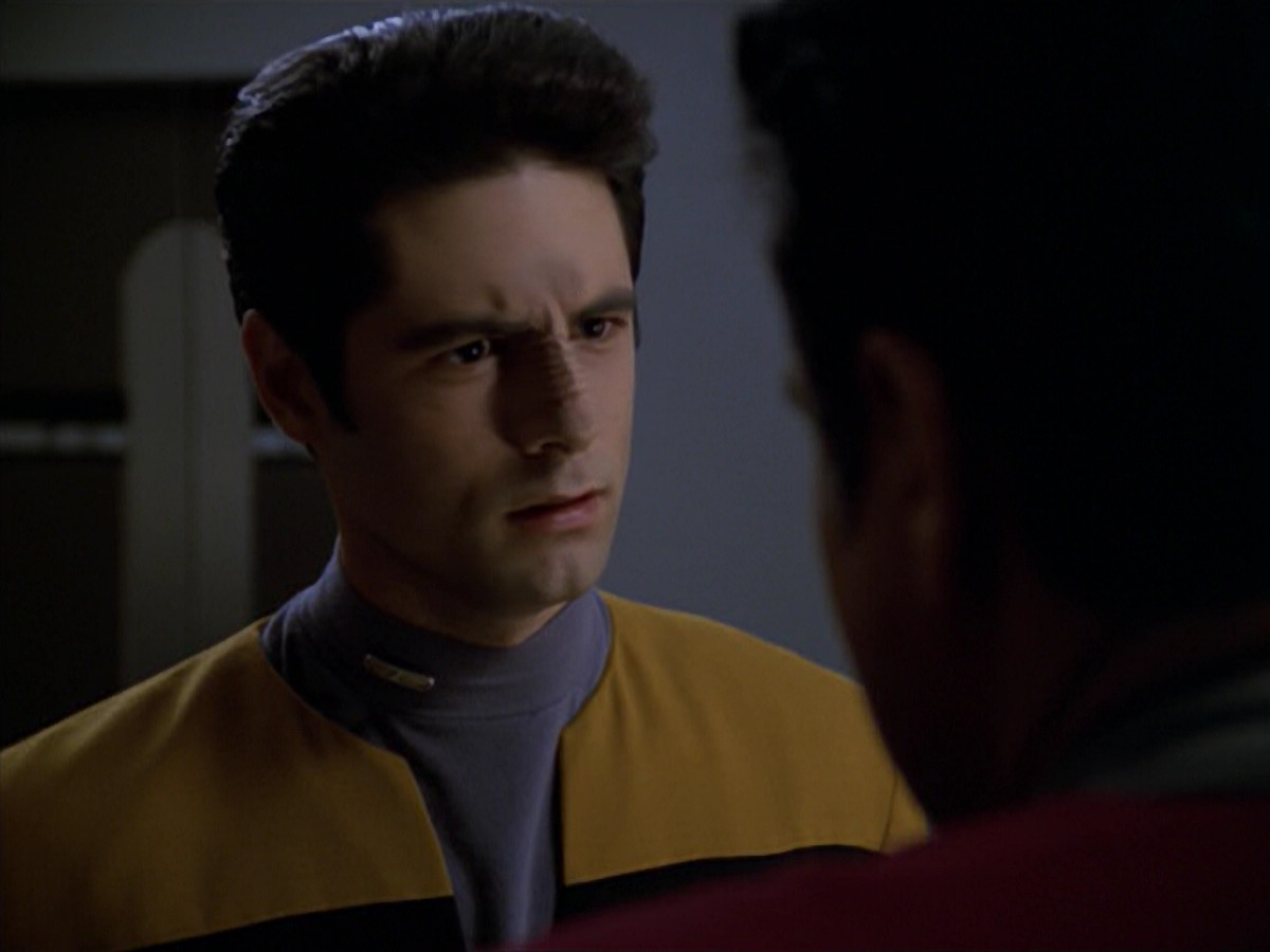 extant_StarTrek_VOY_5x08-NothingHuman_02787.jpg