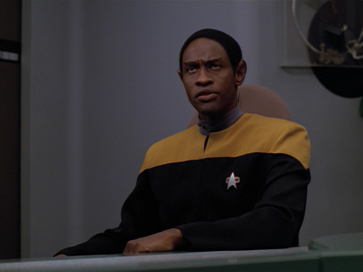 extant_StarTrek_VOY_5x08-NothingHuman_02833.jpg