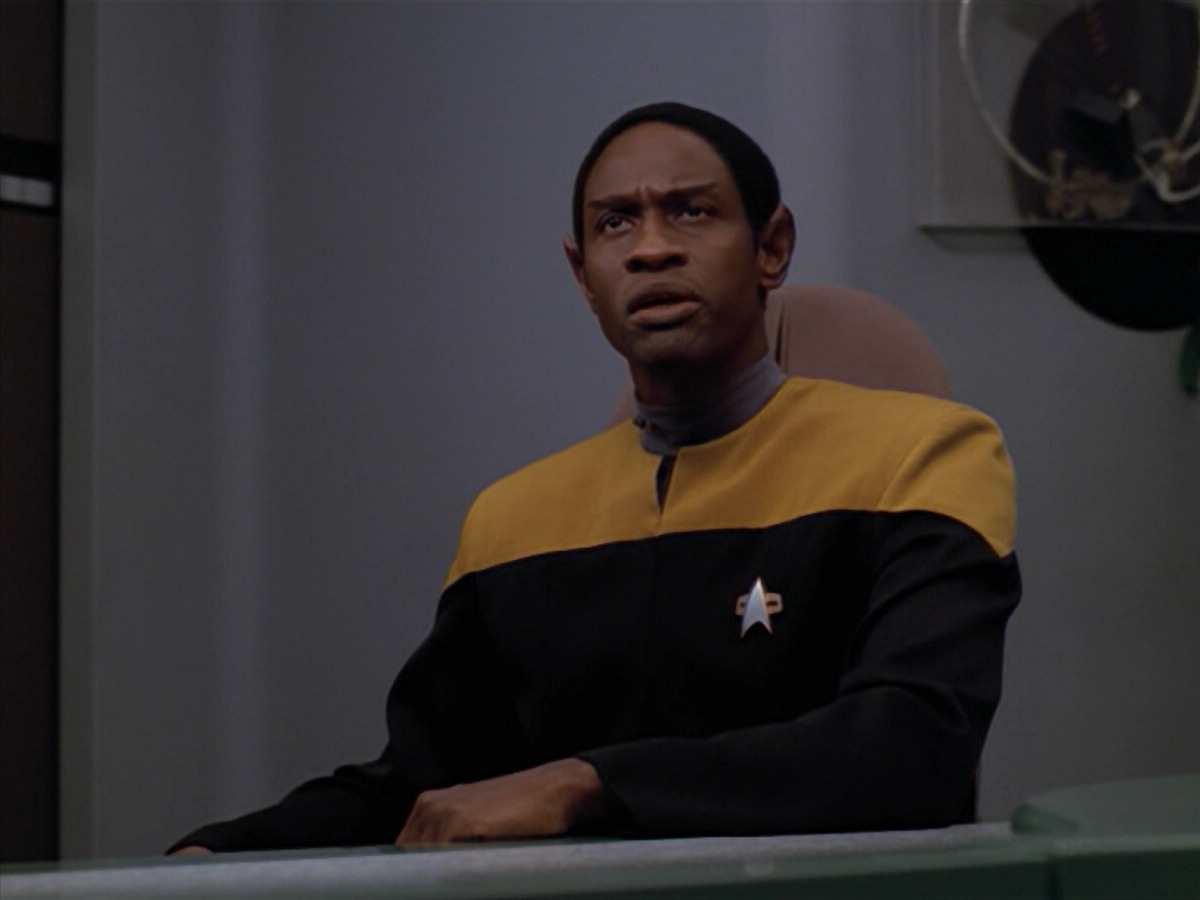 extant_StarTrek_VOY_5x08-NothingHuman_02838.jpg