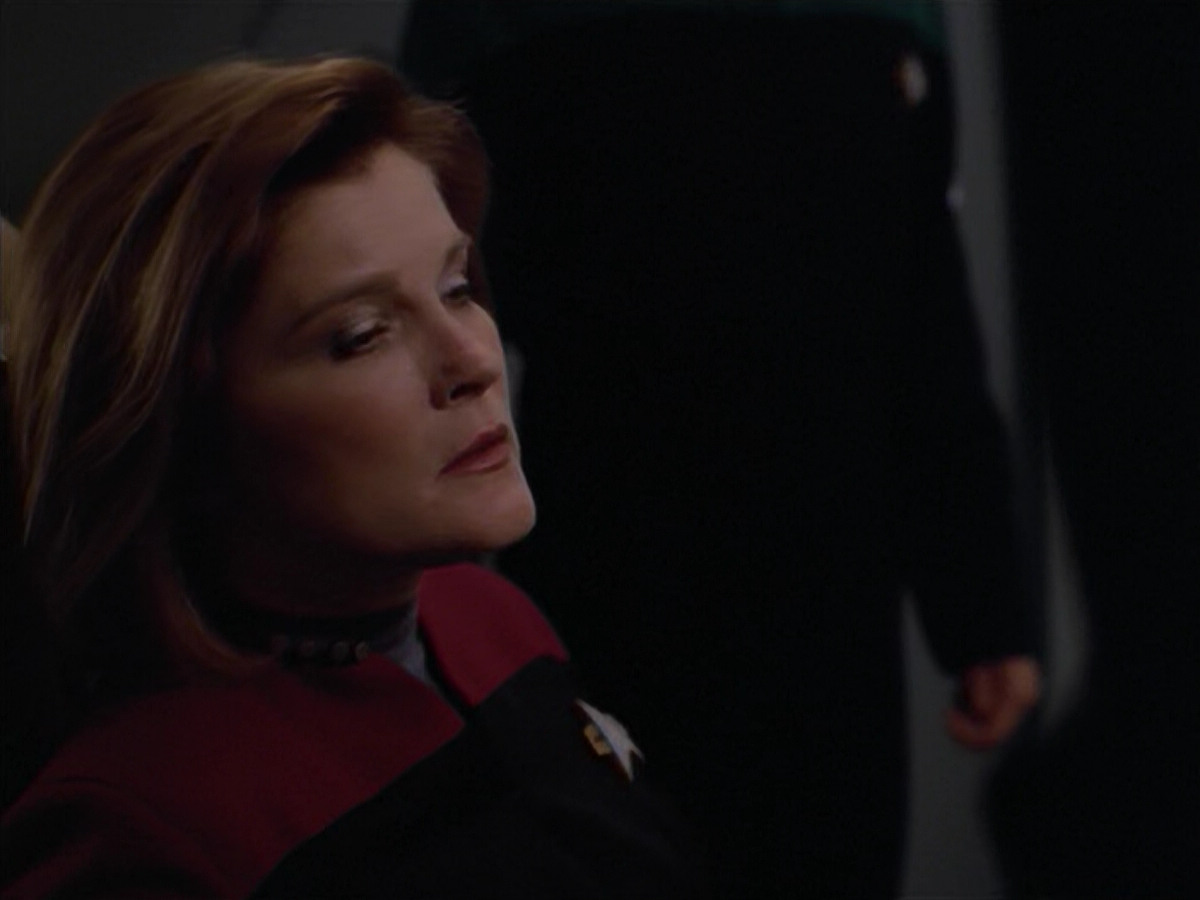 extant_StarTrek_VOY_5x08-NothingHuman_02875.jpg