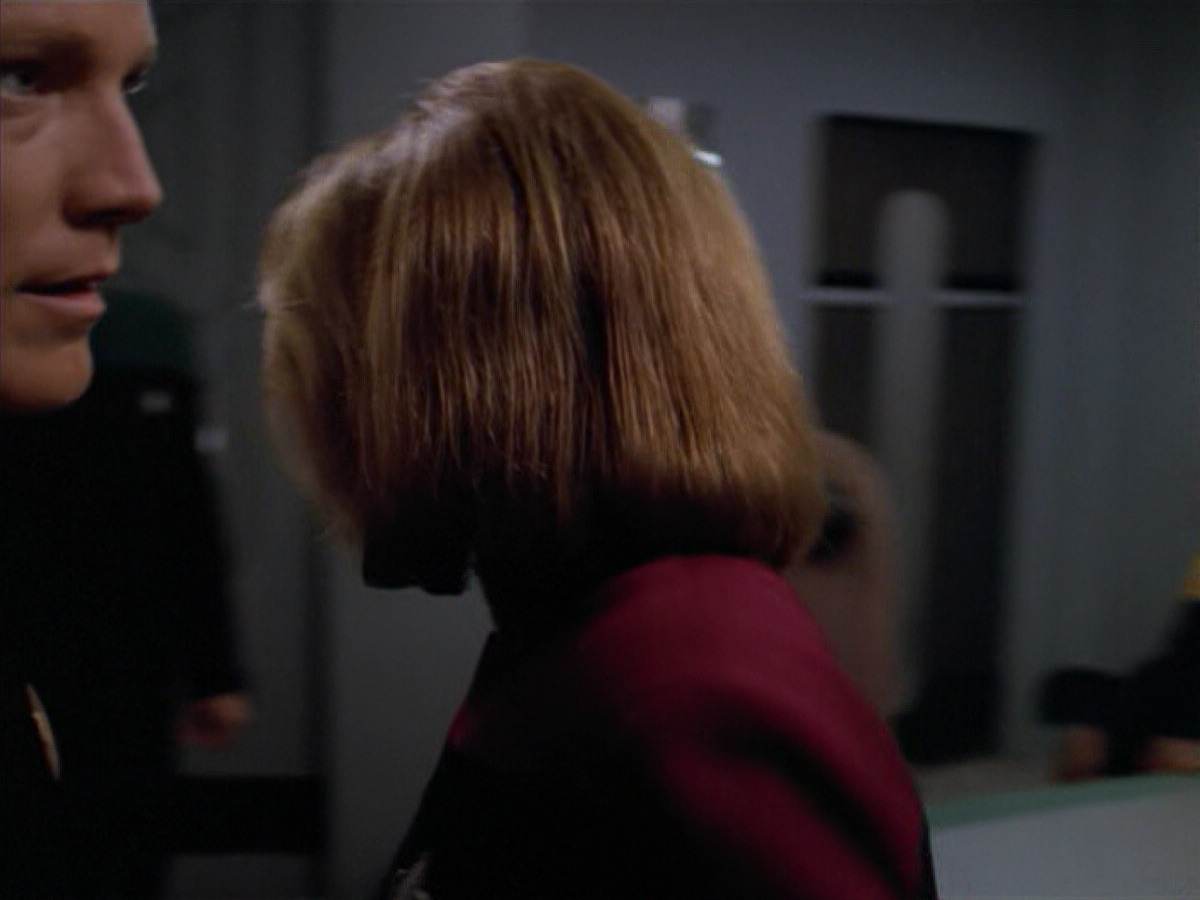 extant_StarTrek_VOY_5x08-NothingHuman_02888.jpg