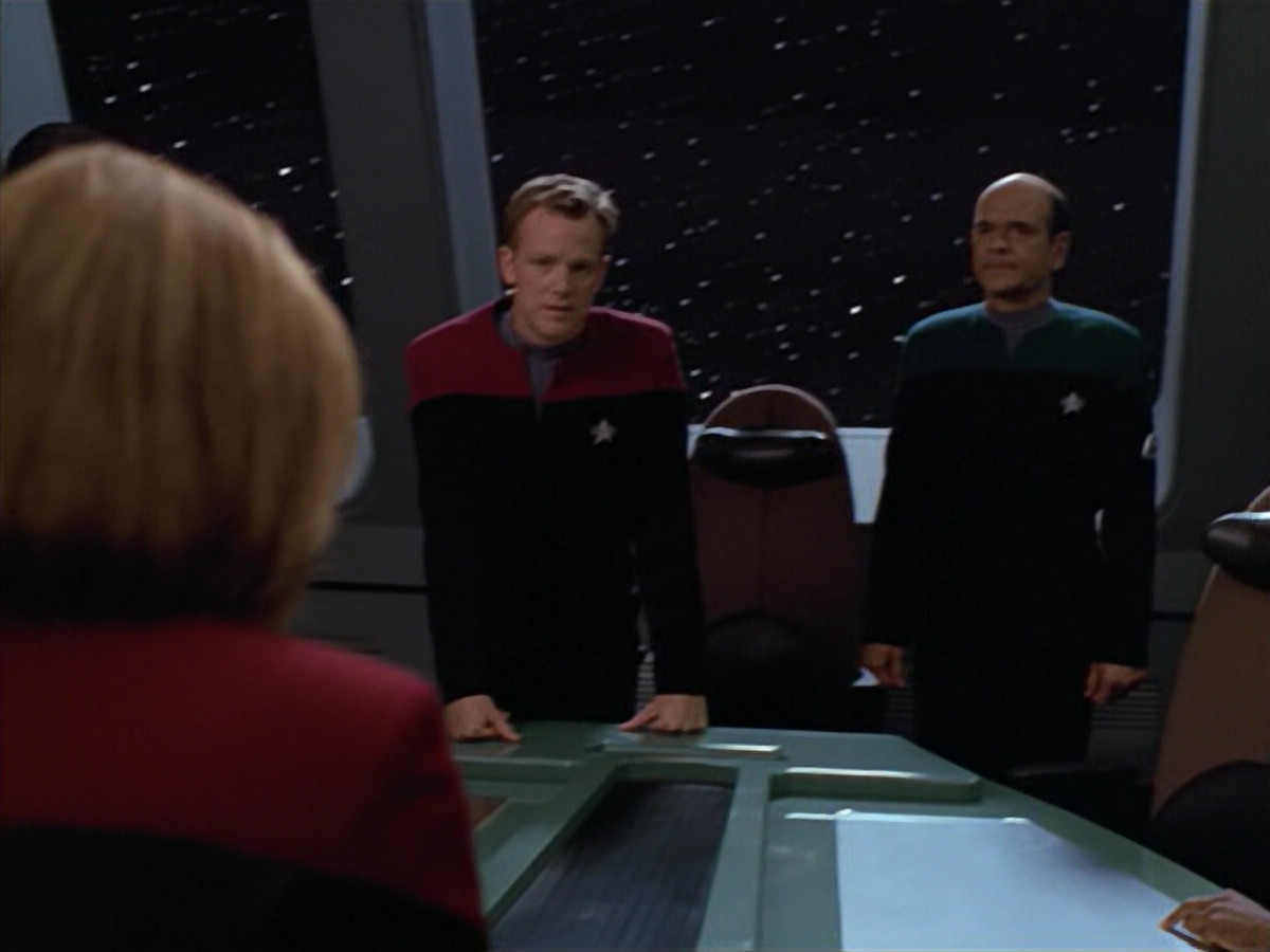 extant_StarTrek_VOY_5x08-NothingHuman_02902.jpg