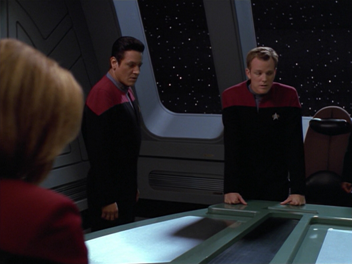 extant_StarTrek_VOY_5x08-NothingHuman_02921.jpg