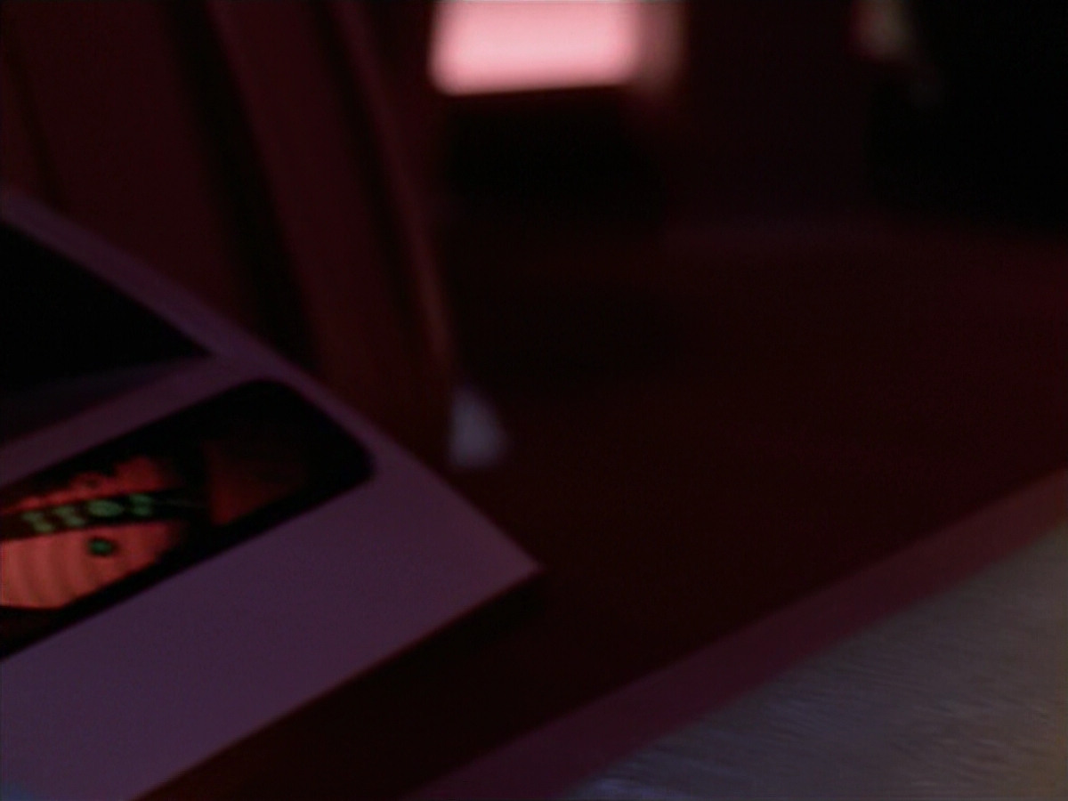 extant_StarTrek_VOY_5x08-NothingHuman_02948.jpg