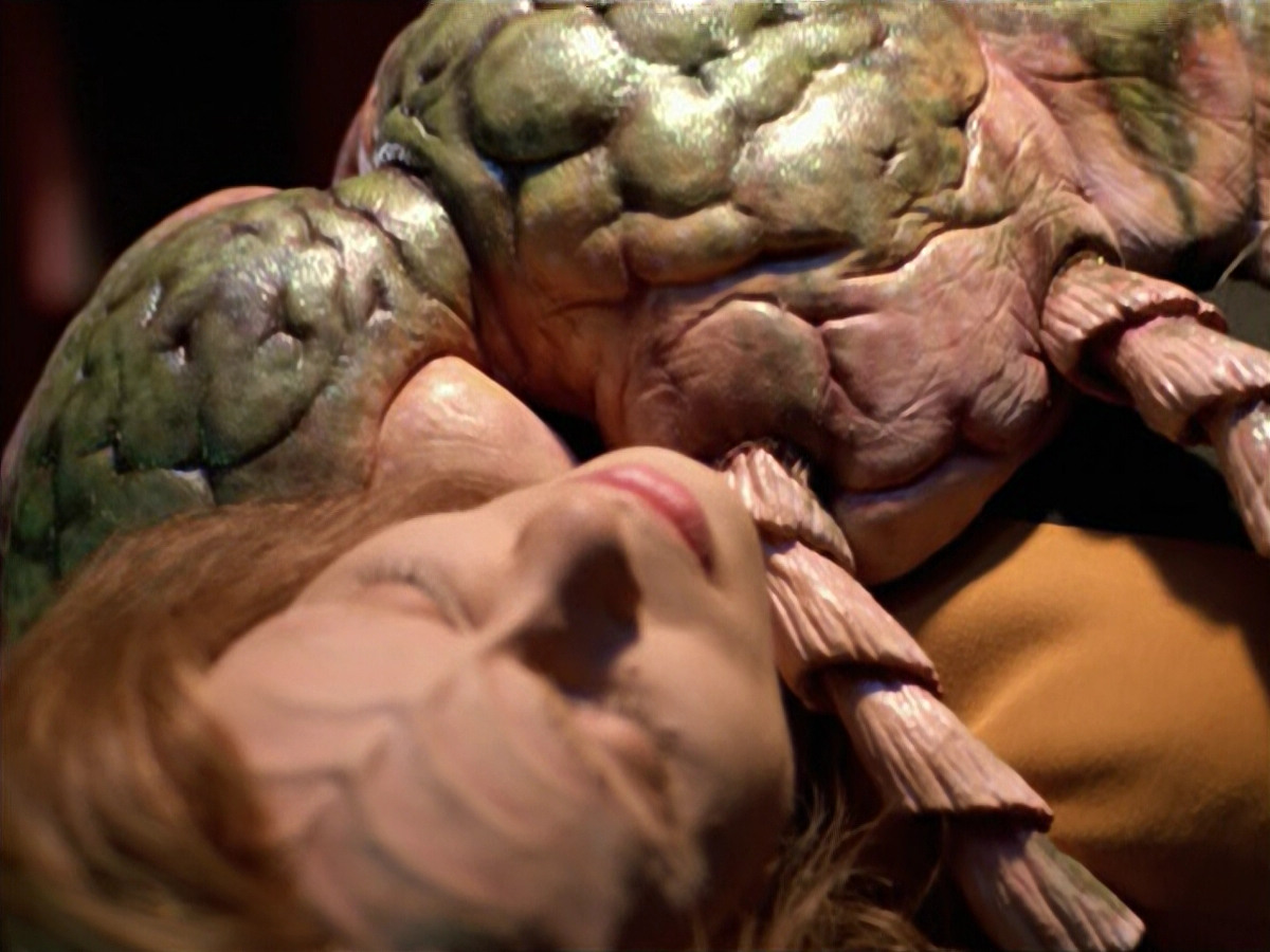 extant_StarTrek_VOY_5x08-NothingHuman_02952.jpg