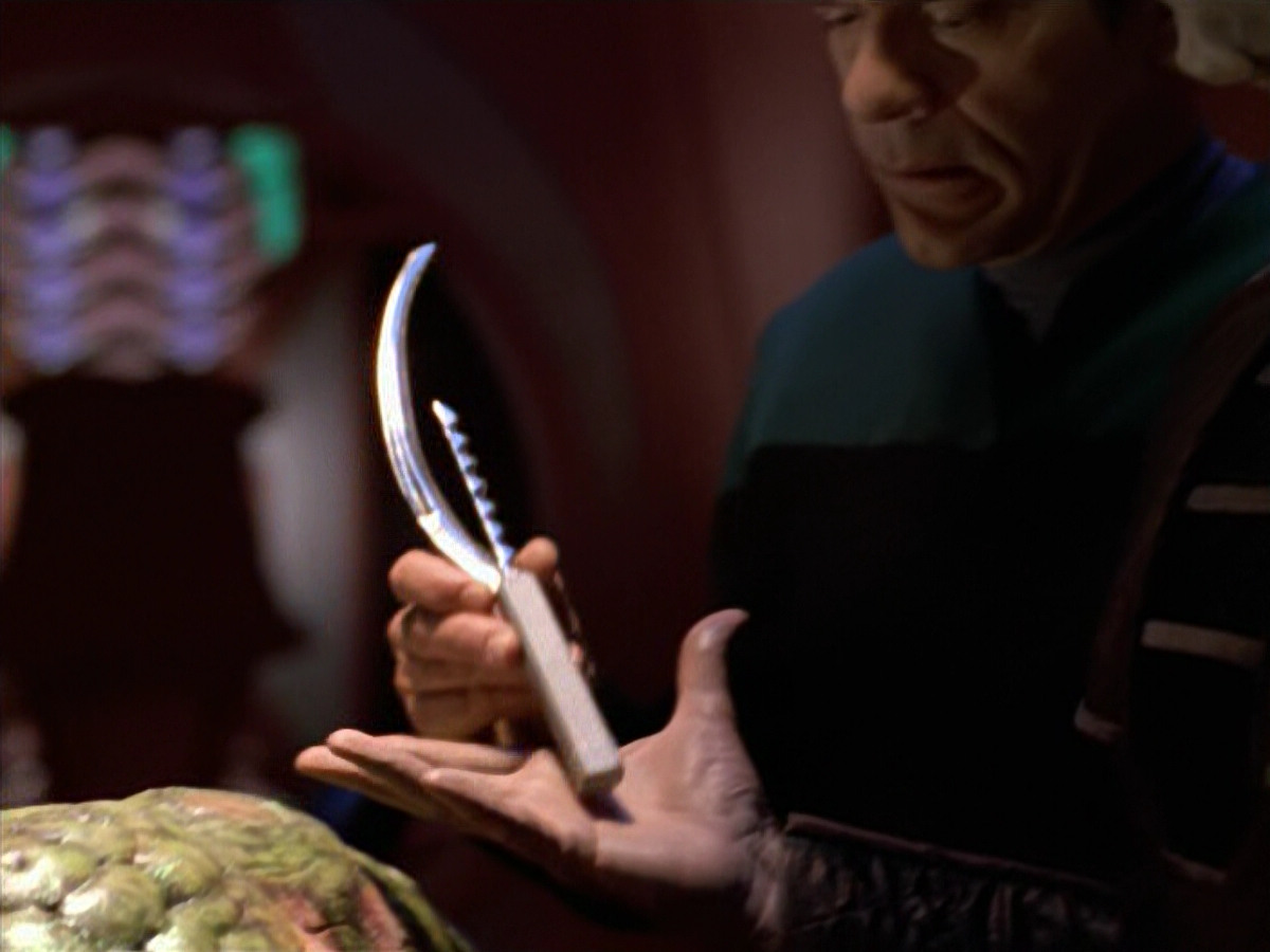 extant_StarTrek_VOY_5x08-NothingHuman_02958.jpg