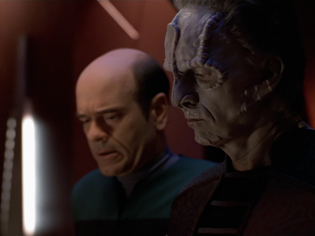extant_StarTrek_VOY_5x08-NothingHuman_02961.jpg