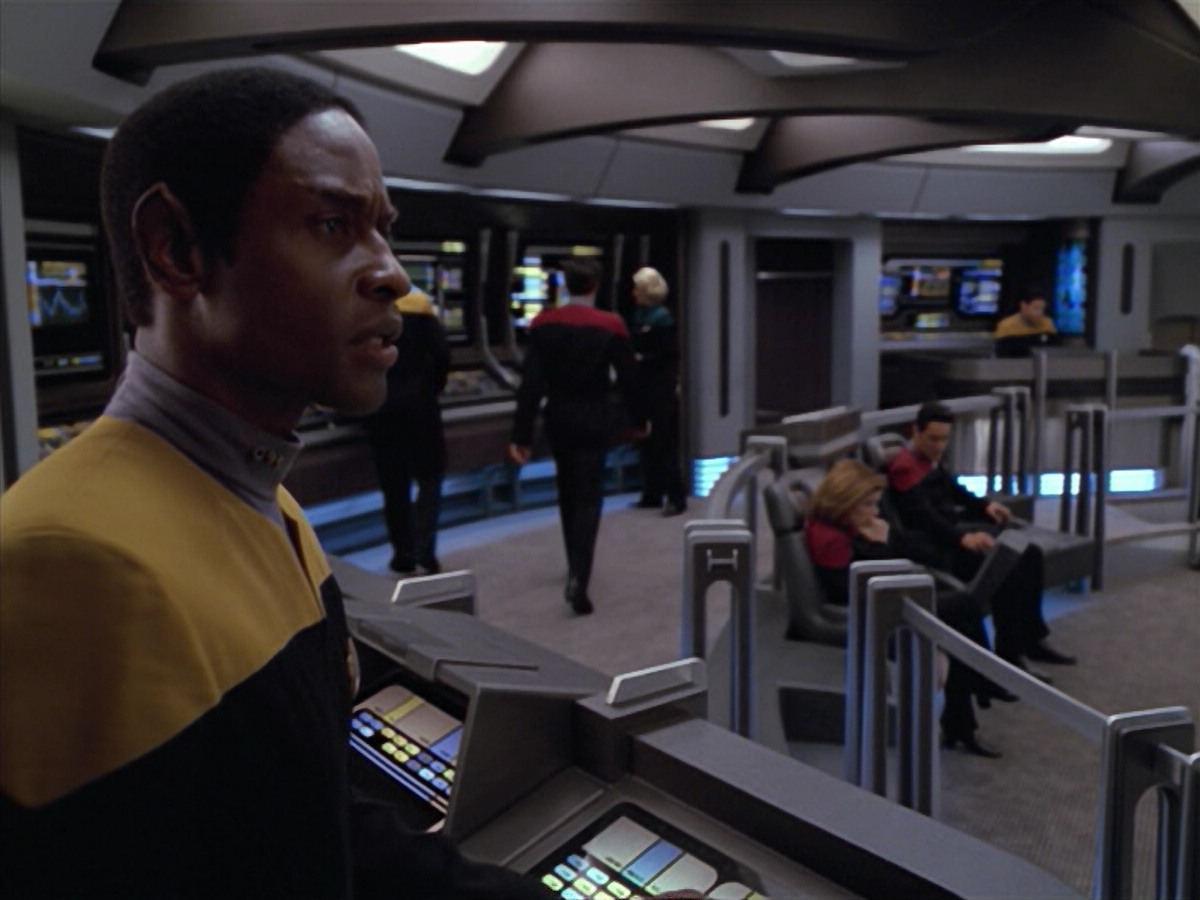 extant_StarTrek_VOY_5x08-NothingHuman_02974.jpg