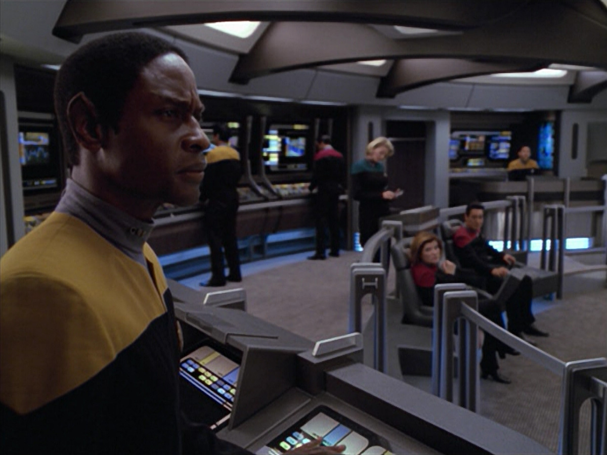 extant_StarTrek_VOY_5x08-NothingHuman_02979.jpg