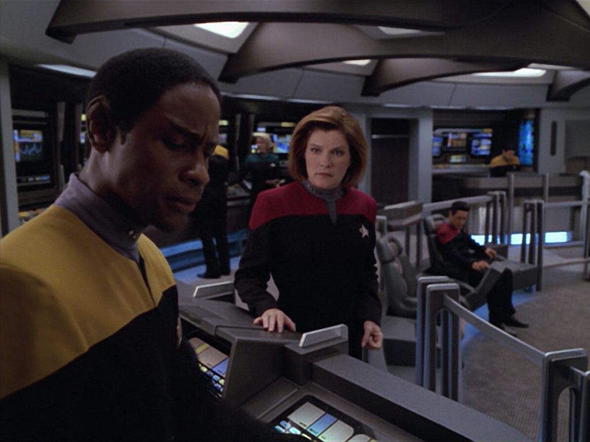 extant_StarTrek_VOY_5x08-NothingHuman_03006.jpg