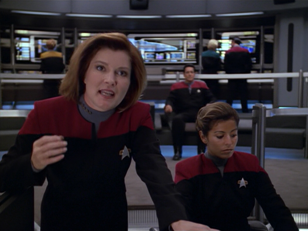 extant_StarTrek_VOY_5x08-NothingHuman_03076.jpg