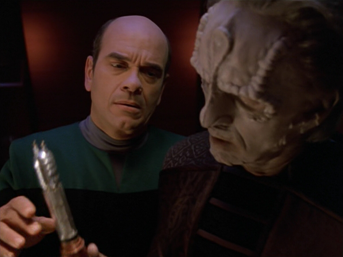 extant_StarTrek_VOY_5x08-NothingHuman_03093.jpg