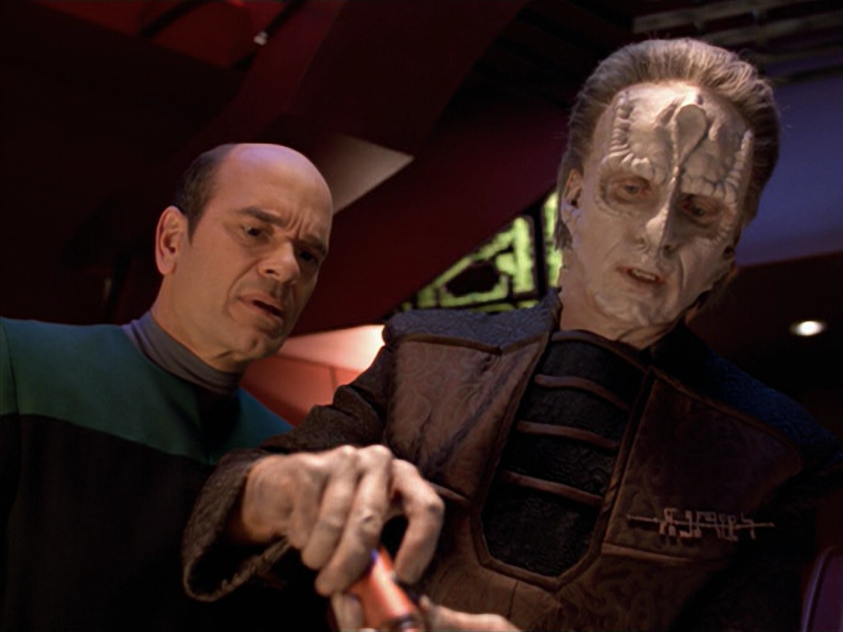 extant_StarTrek_VOY_5x08-NothingHuman_03104.jpg