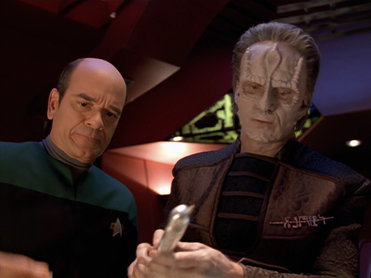 extant_StarTrek_VOY_5x08-NothingHuman_03116.jpg