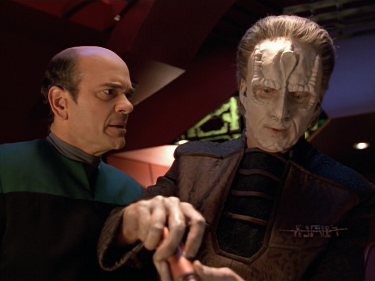 extant_StarTrek_VOY_5x08-NothingHuman_03136.jpg