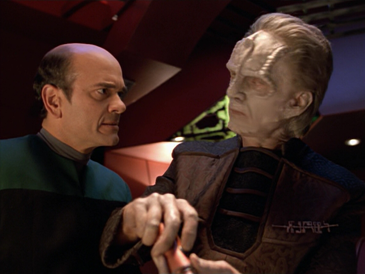 extant_StarTrek_VOY_5x08-NothingHuman_03141.jpg