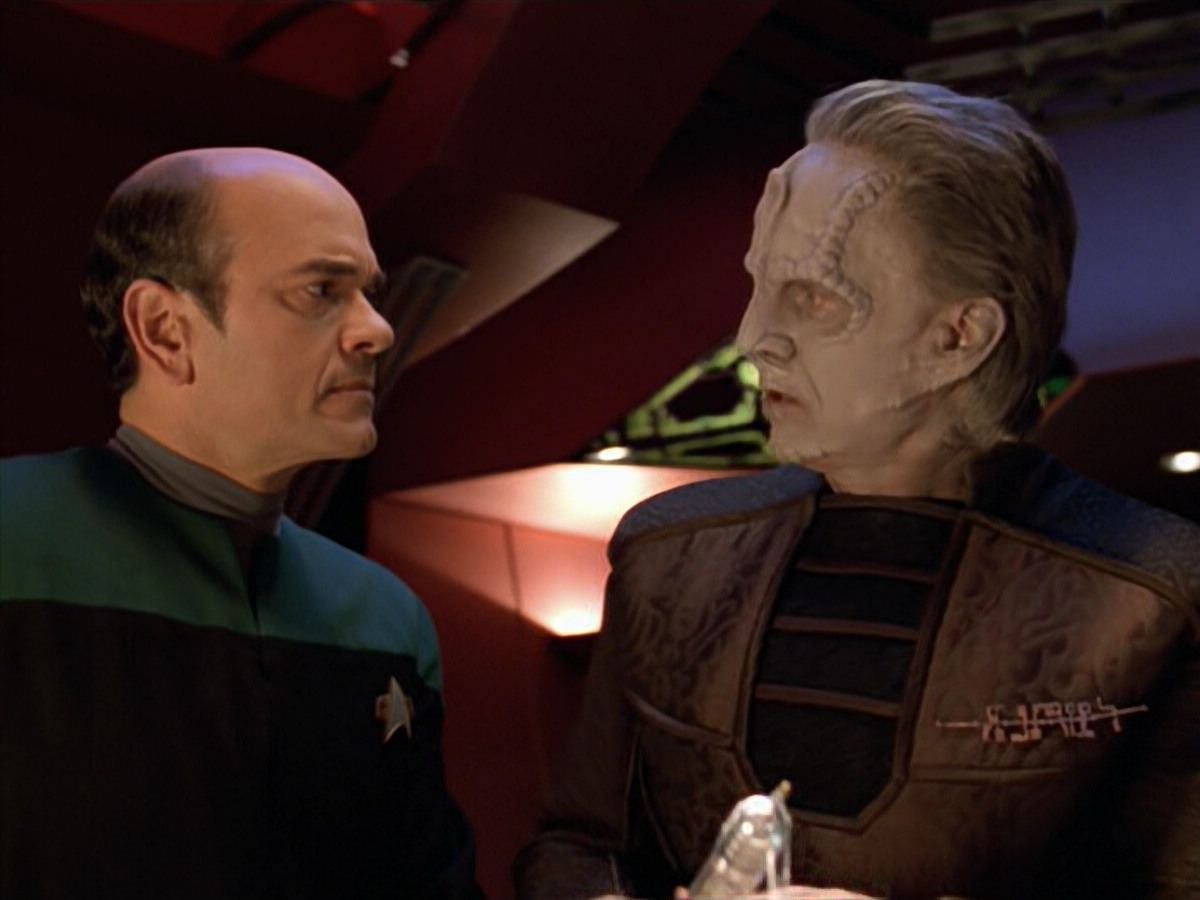extant_StarTrek_VOY_5x08-NothingHuman_03144.jpg