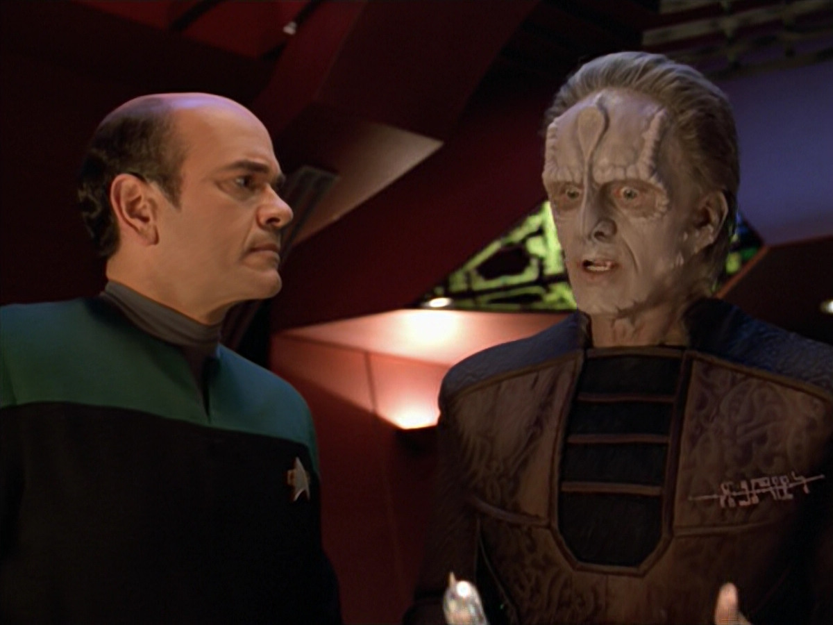 extant_StarTrek_VOY_5x08-NothingHuman_03146.jpg