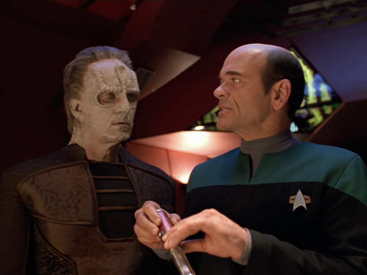 extant_StarTrek_VOY_5x08-NothingHuman_03164.jpg