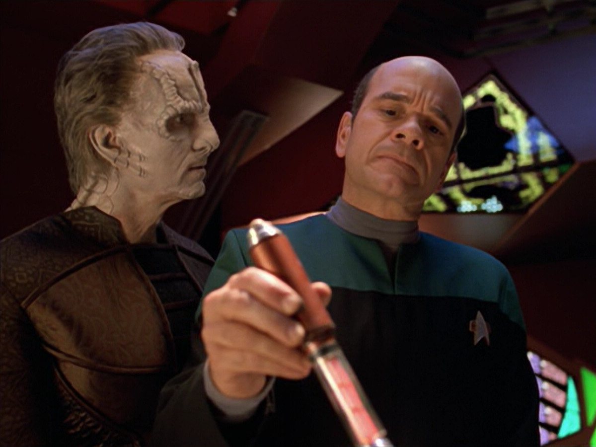 extant_StarTrek_VOY_5x08-NothingHuman_03170.jpg