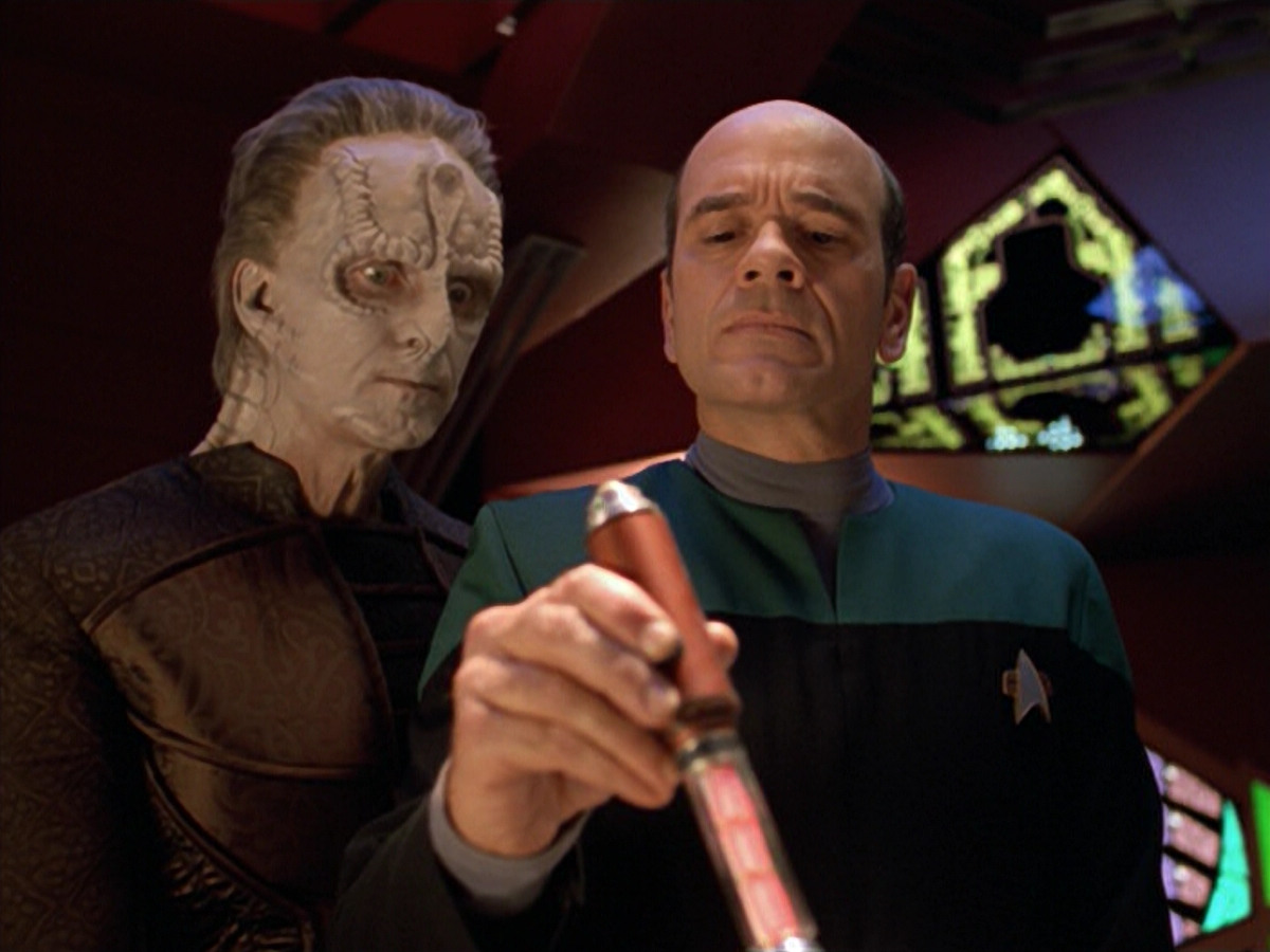 extant_StarTrek_VOY_5x08-NothingHuman_03177.jpg