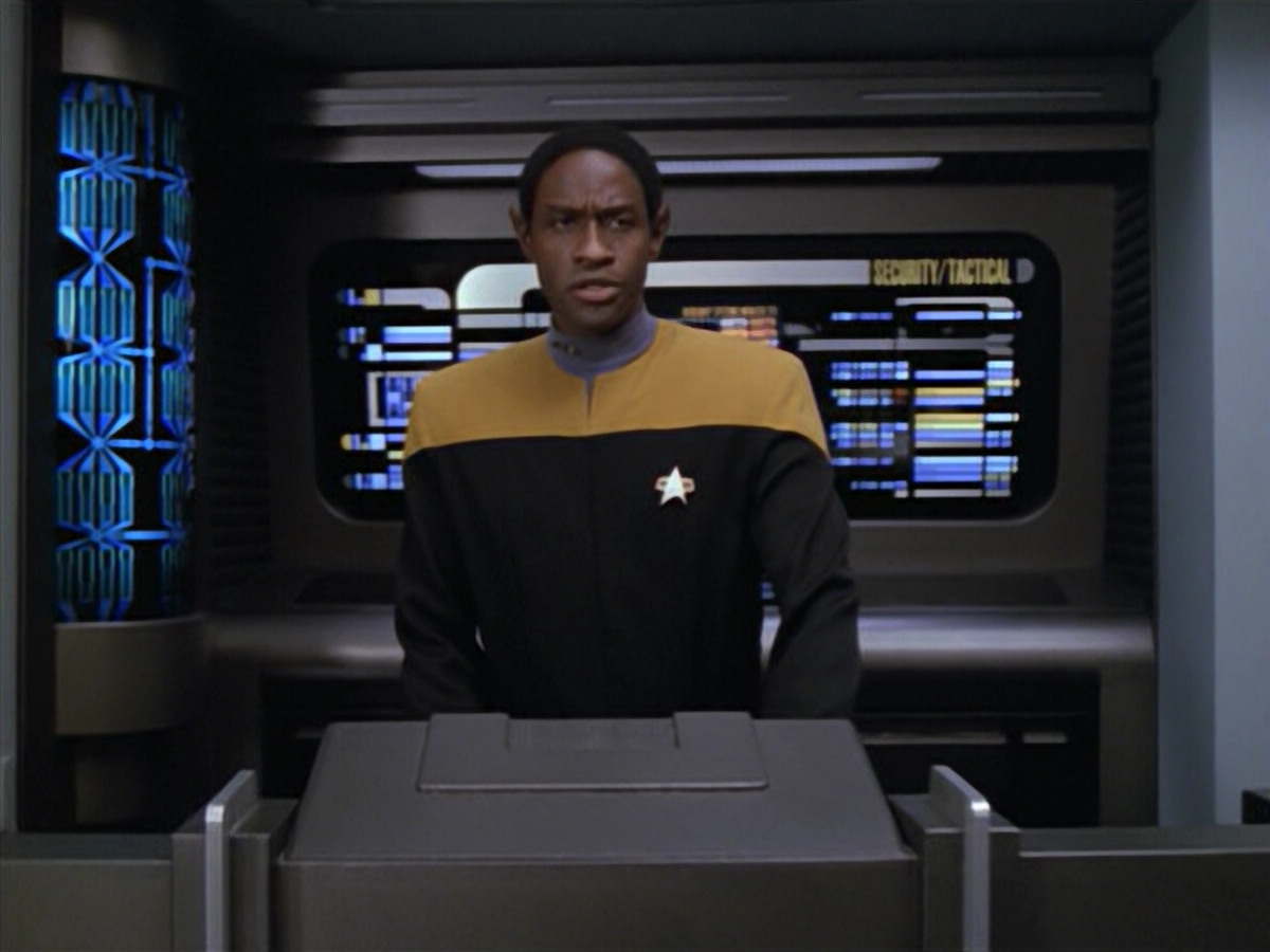 extant_StarTrek_VOY_5x08-NothingHuman_03179.jpg
