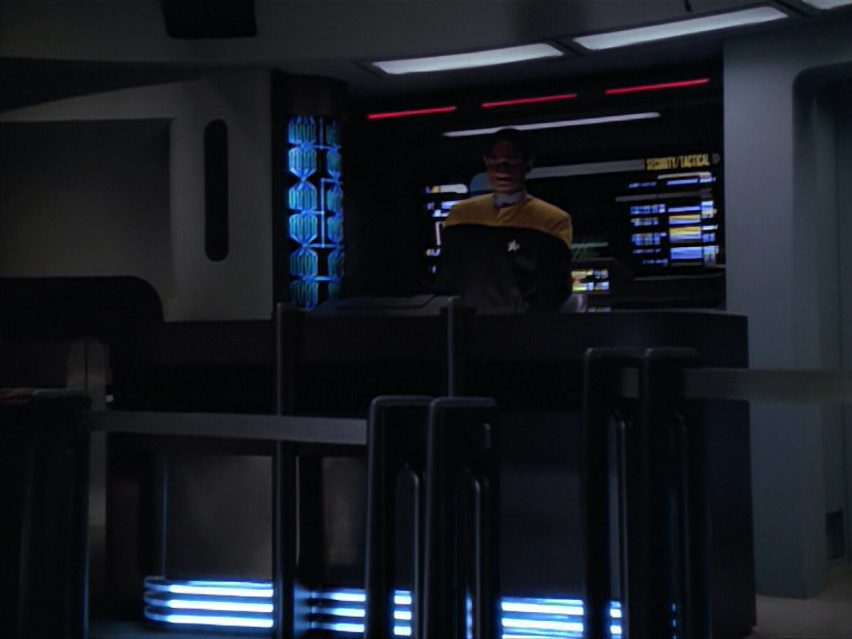 extant_StarTrek_VOY_5x08-NothingHuman_03202.jpg