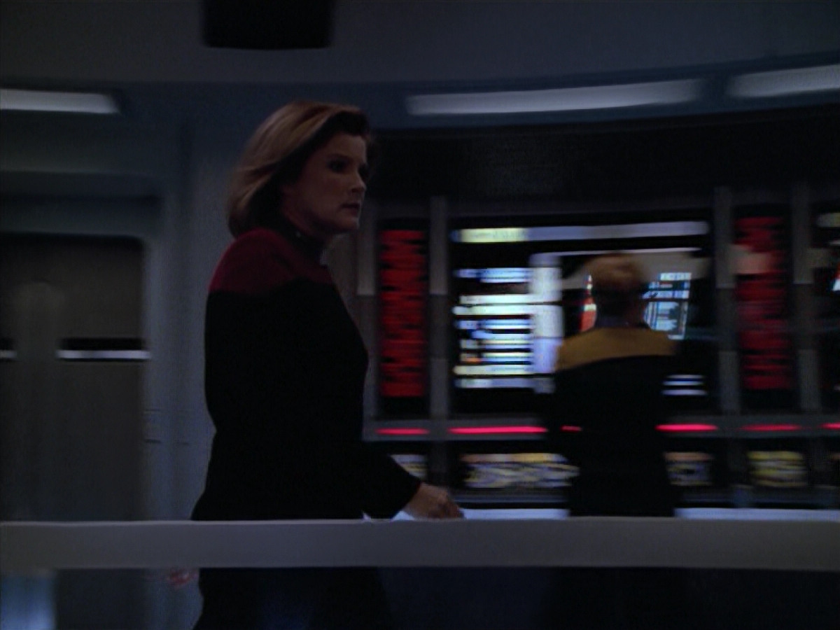 extant_StarTrek_VOY_5x08-NothingHuman_03208.jpg
