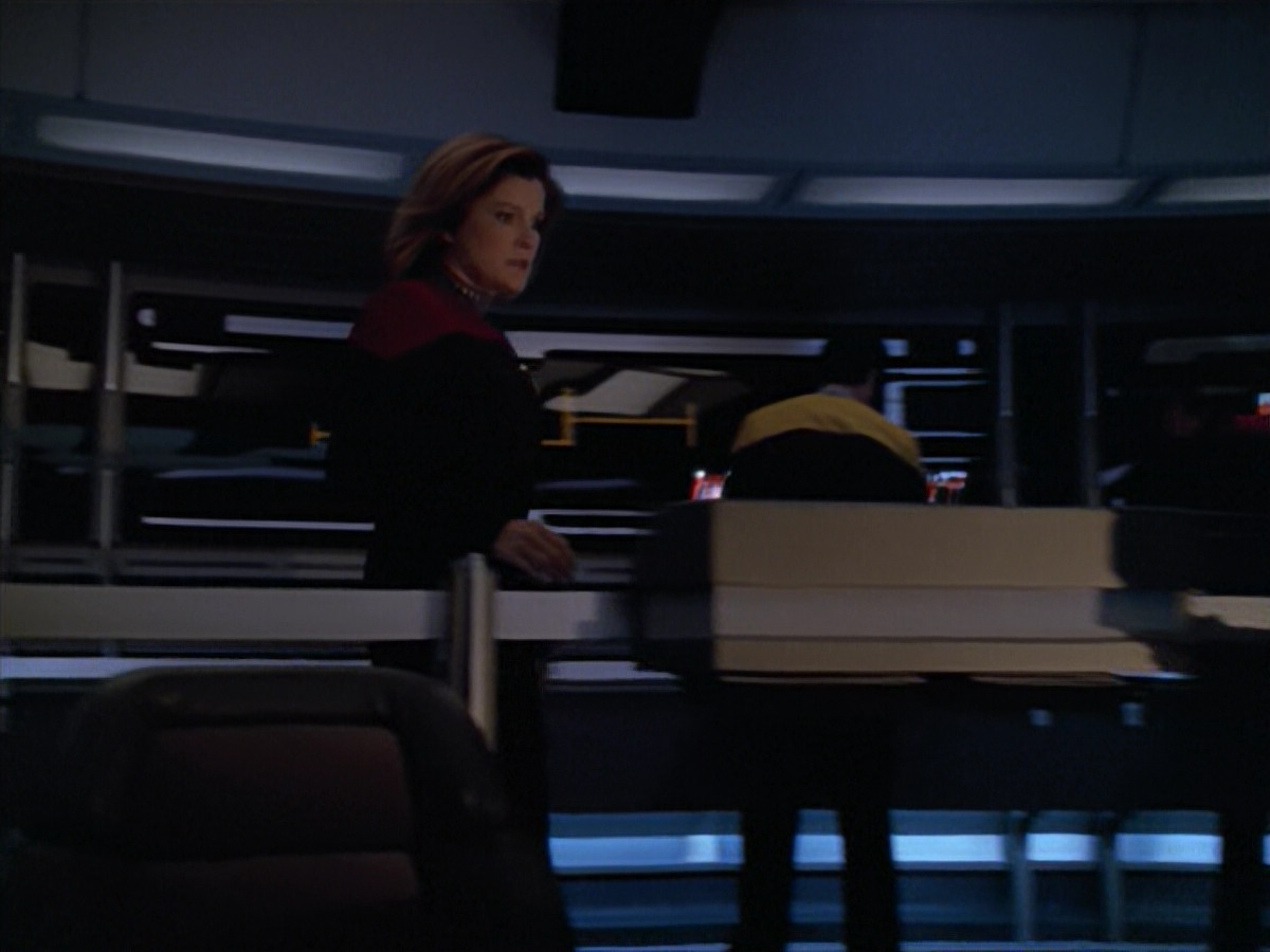 extant_StarTrek_VOY_5x08-NothingHuman_03210.jpg