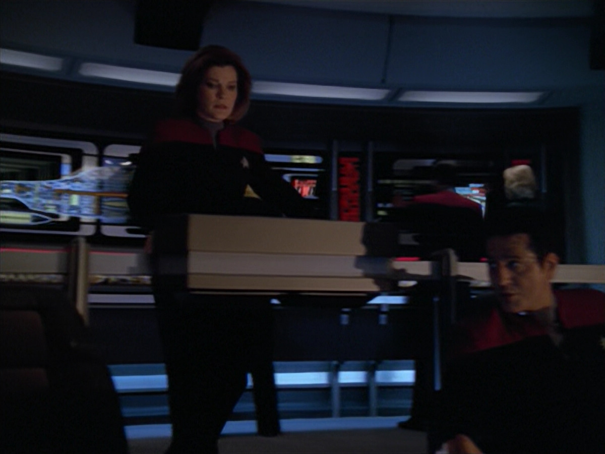 extant_StarTrek_VOY_5x08-NothingHuman_03211.jpg