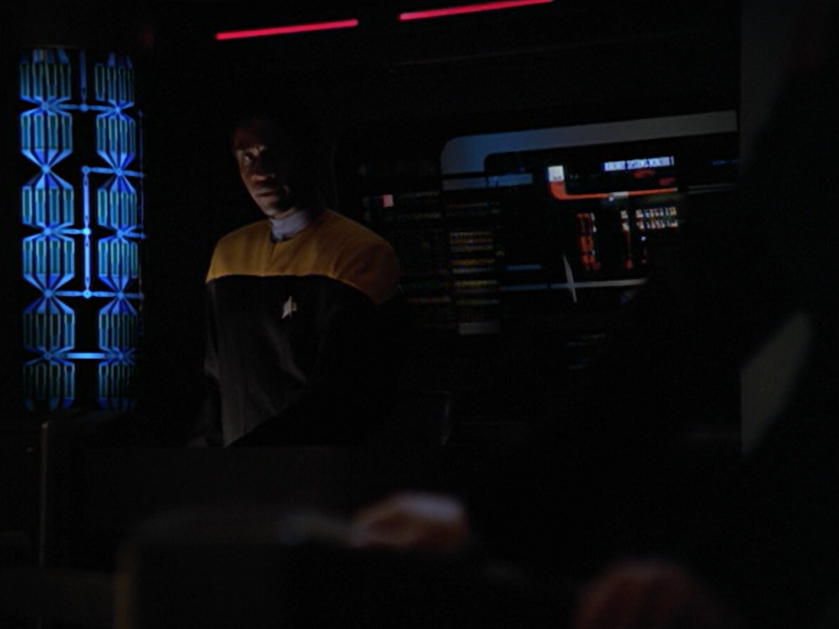 extant_StarTrek_VOY_5x08-NothingHuman_03218.jpg