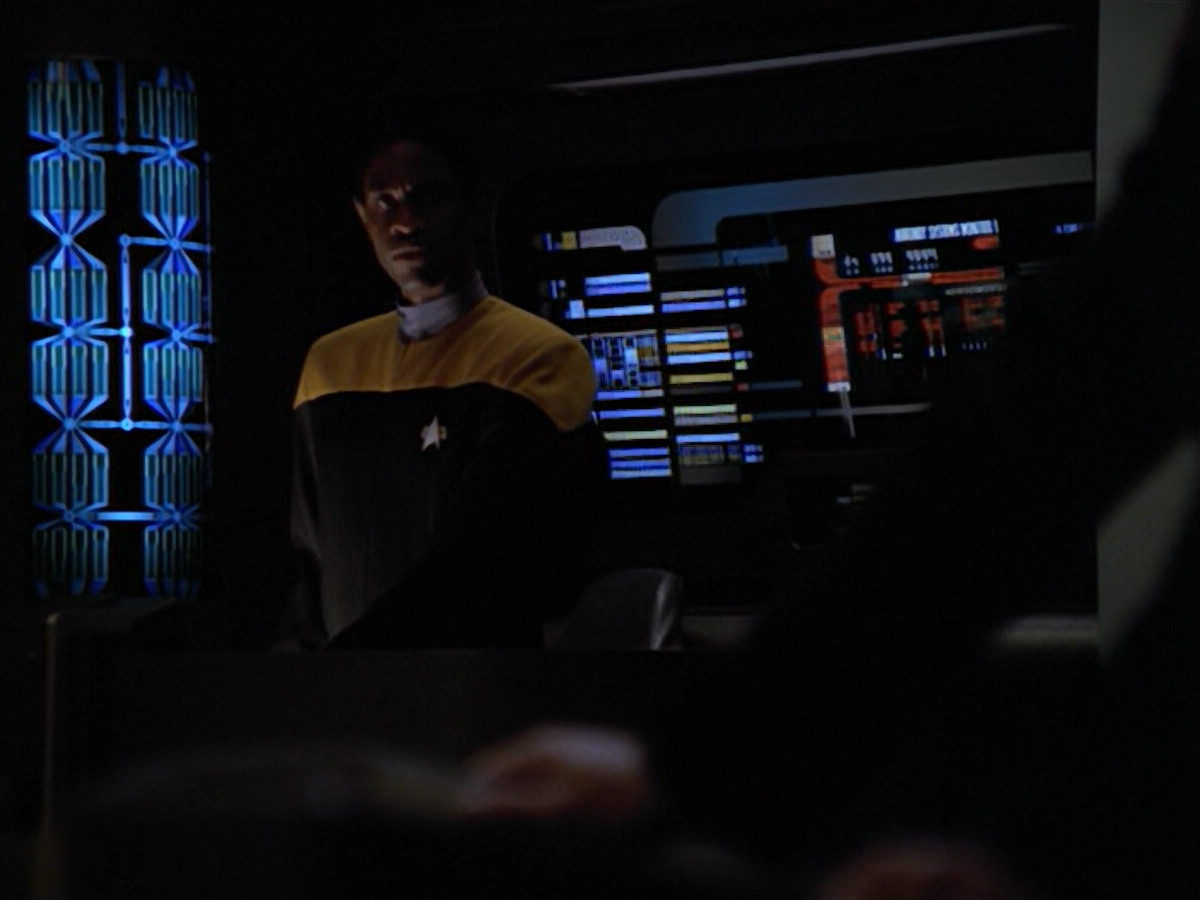 extant_StarTrek_VOY_5x08-NothingHuman_03220.jpg