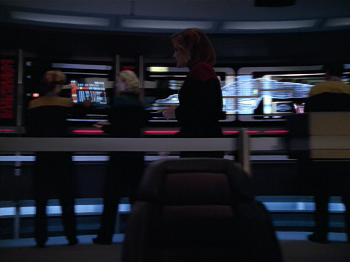 extant_StarTrek_VOY_5x08-NothingHuman_03224.jpg