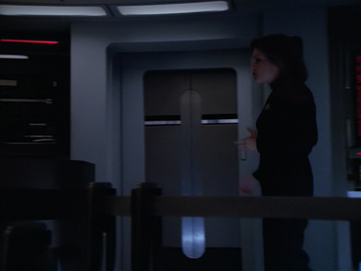 extant_StarTrek_VOY_5x08-NothingHuman_03227.jpg